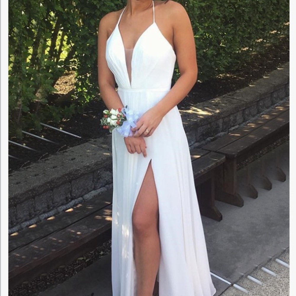Prom dress!! BRAND NEW NEVER WORN!! Size 8. White